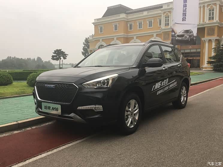 кроссовер m6