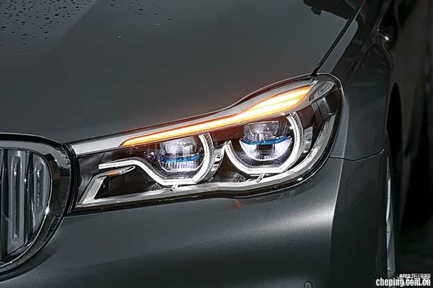 对此,颇具隽永气质的奔驰s级和的庄严沉稳的奥迪a8坐不住了,他们