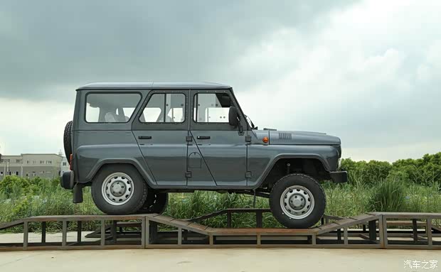 13.88万元苏军uaz-469系越野车 作者:宋楠 - nantian-baiyu - 南霸天