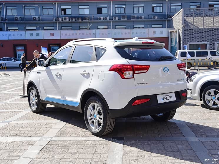 续航超过230km图说华泰新能源iev230