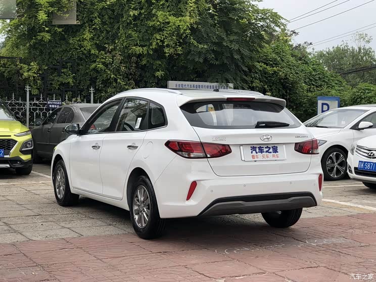 搭14t16l北京现代新悦动rv到店