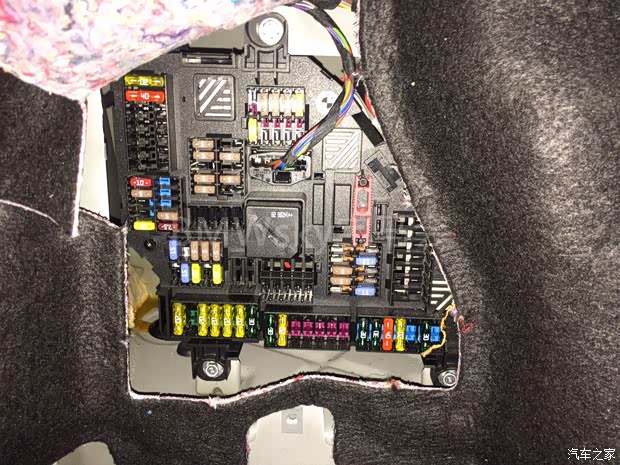 宝马525li保险丝图解 宝马恩主驾驶的升降玻璃的保险丝是十几
