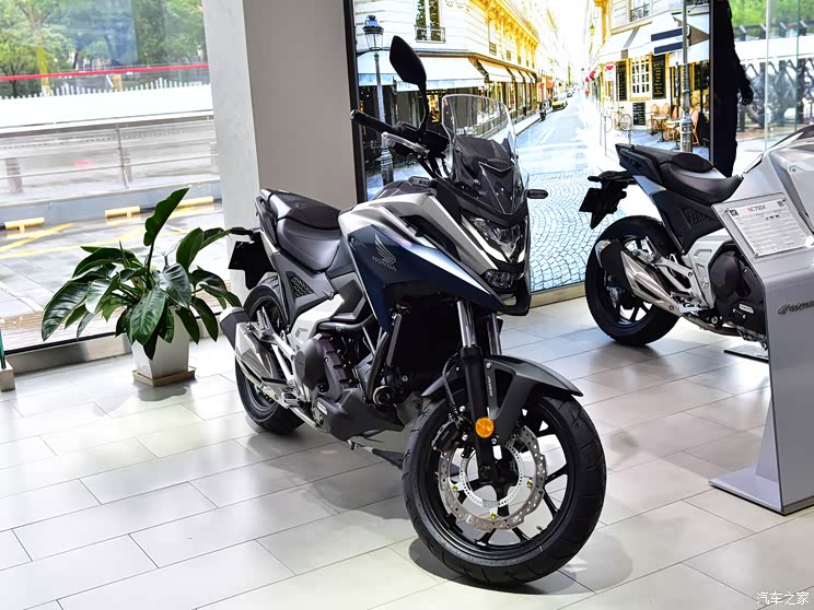 【图】自动挡摩旅利器 本田nc750x新款实拍_汽车之家
