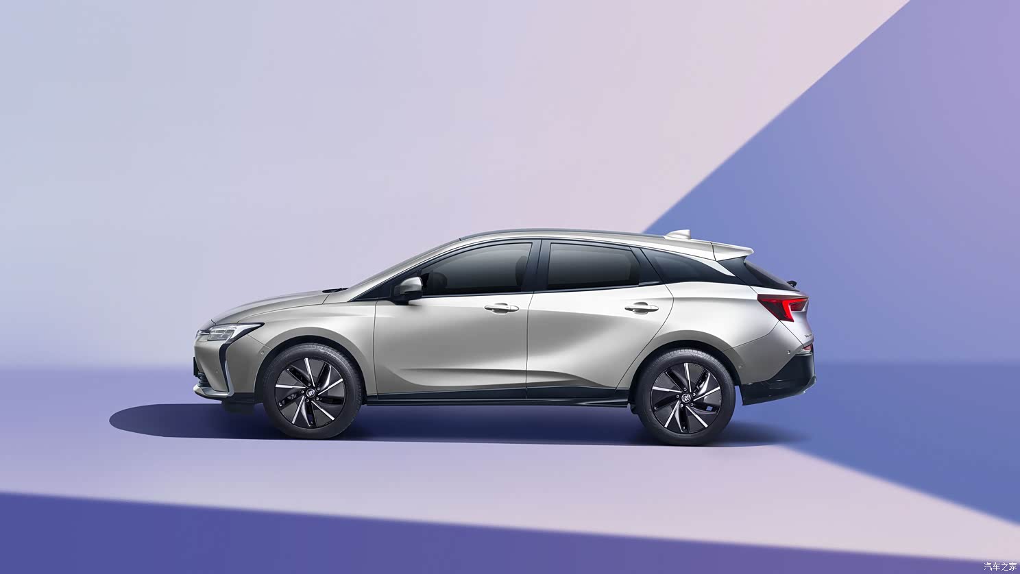 998万起限5000台新款别克微蓝6上市