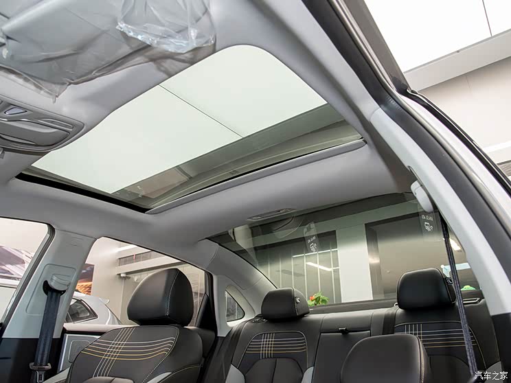 新家族设计超大天幕荣威i6max到店