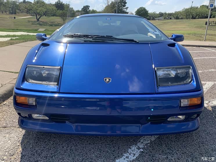 兰博基尼创始人费鲁吉欧·兰博基尼经营不善,最终其品牌在1987年被