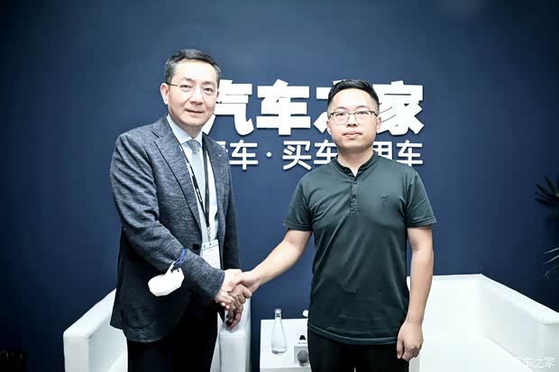 【图】成都车展专访:四川中达雷克萨斯总经理_汽车之家