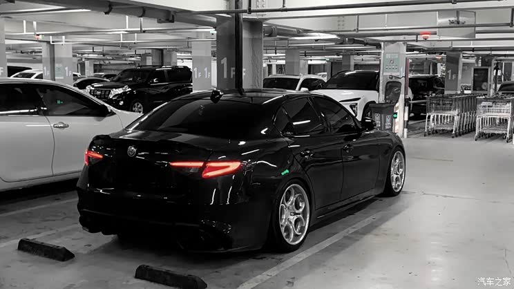 每日案例精选限量版黑武士giulia