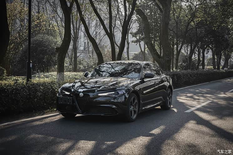 每日案例精选限量版黑武士giulia