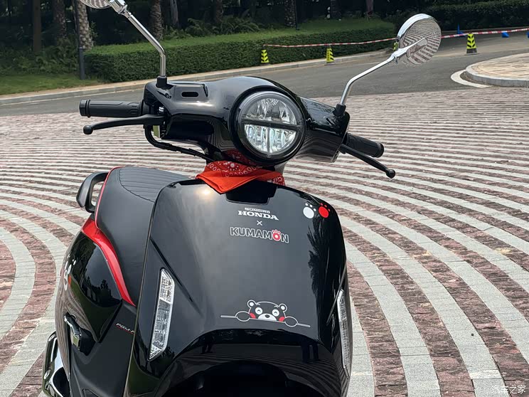 【图】11999元起 新大洲本田125踏板上市/发布_汽车之