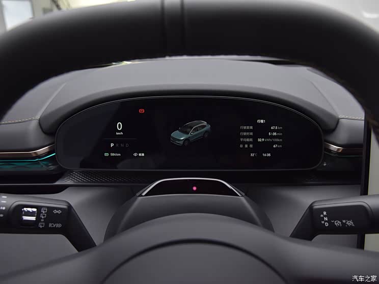 极氪7x内饰图片 744x0_1_autohomecar__Chtk2WbPIsqAcDVkAA62iW3a-sg410.jpg