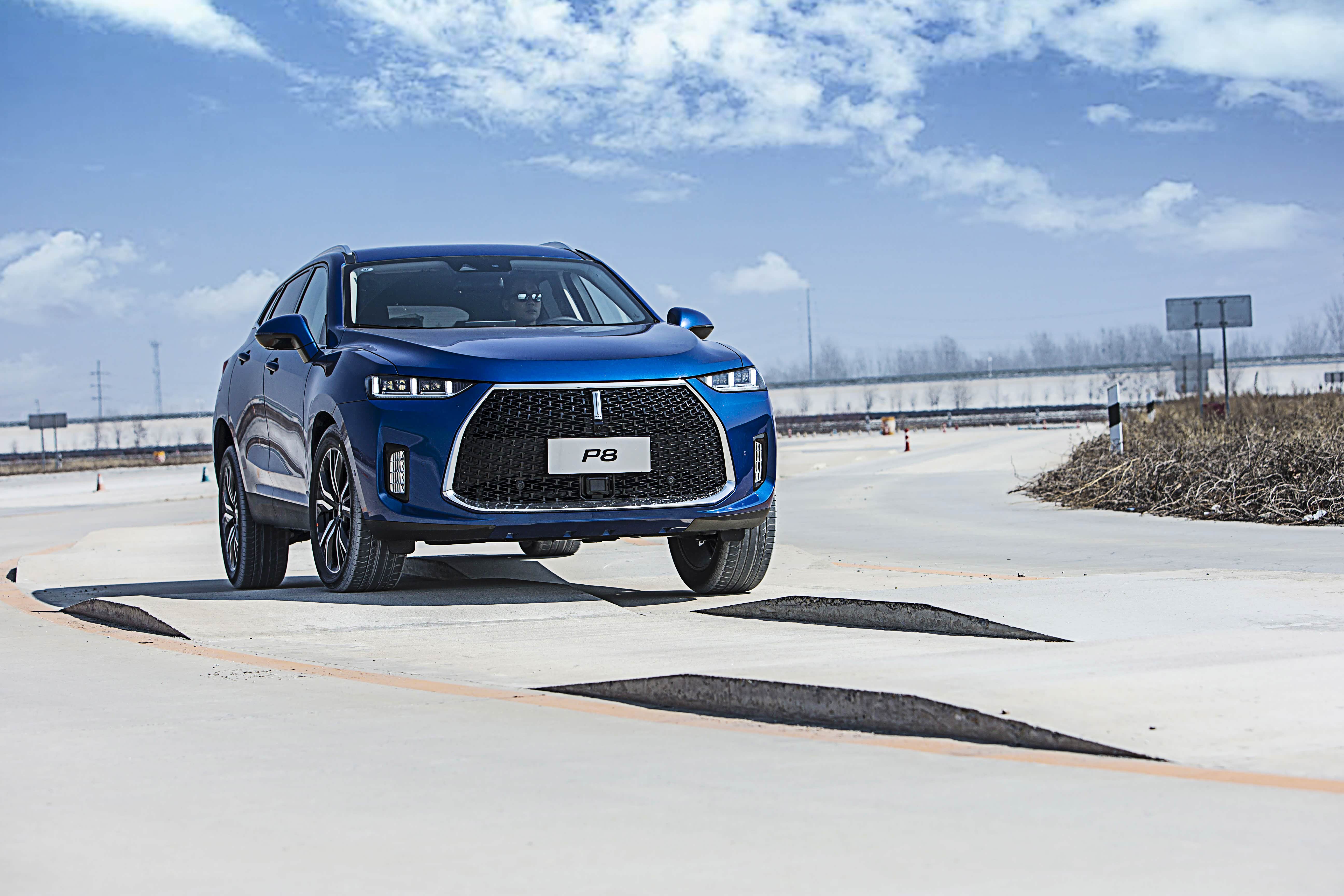 怎样把wey p8插电混动suv飙到240km?