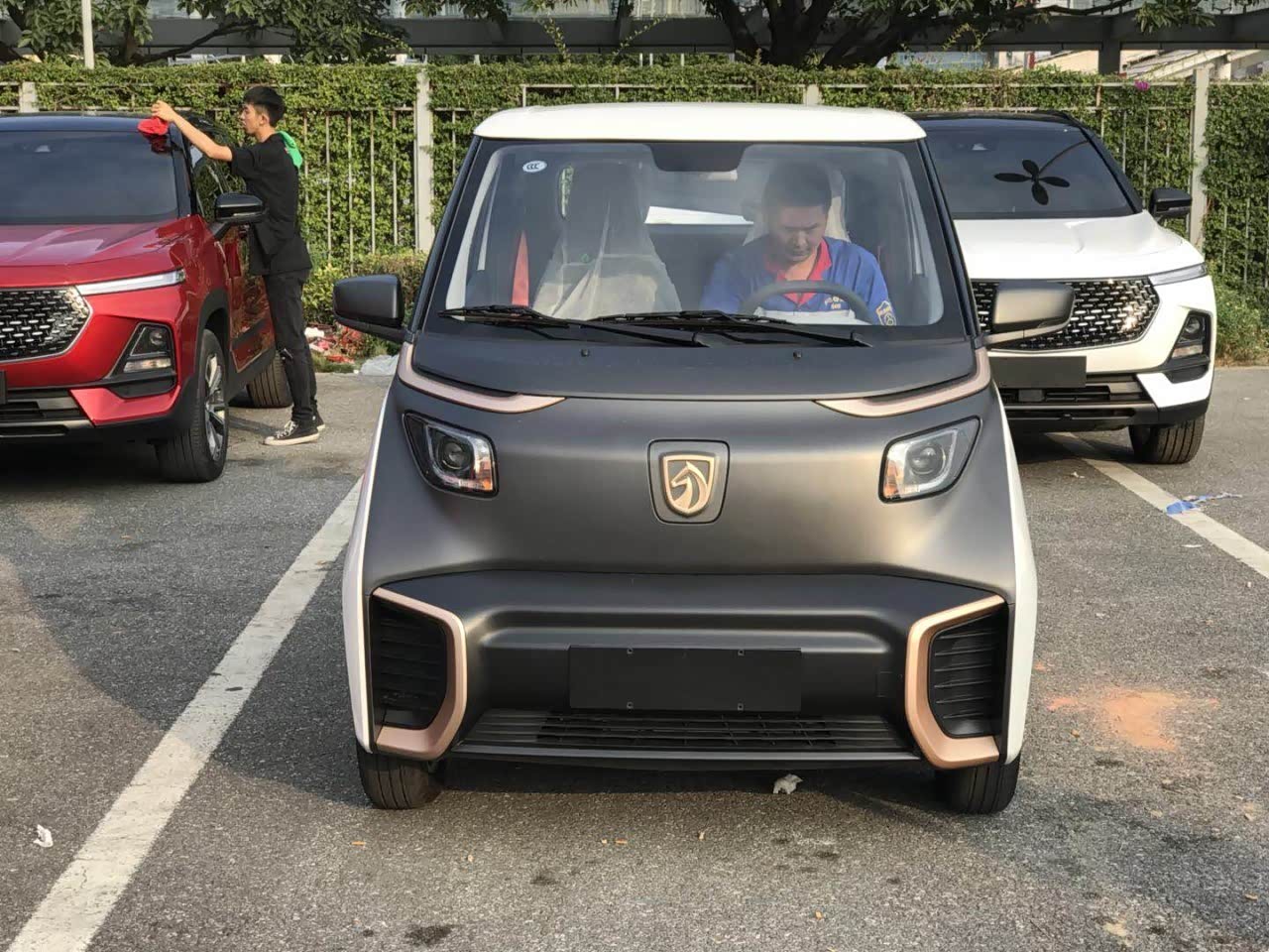 2018广州车展探馆:精品纯电动代步车 实拍宝骏e200