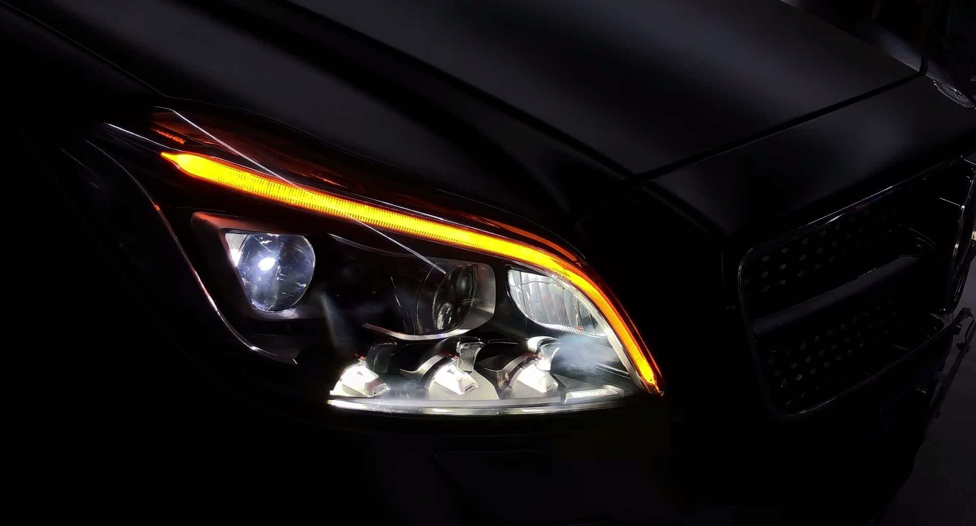 奔驰cls300老款改装新款多光束led前大灯