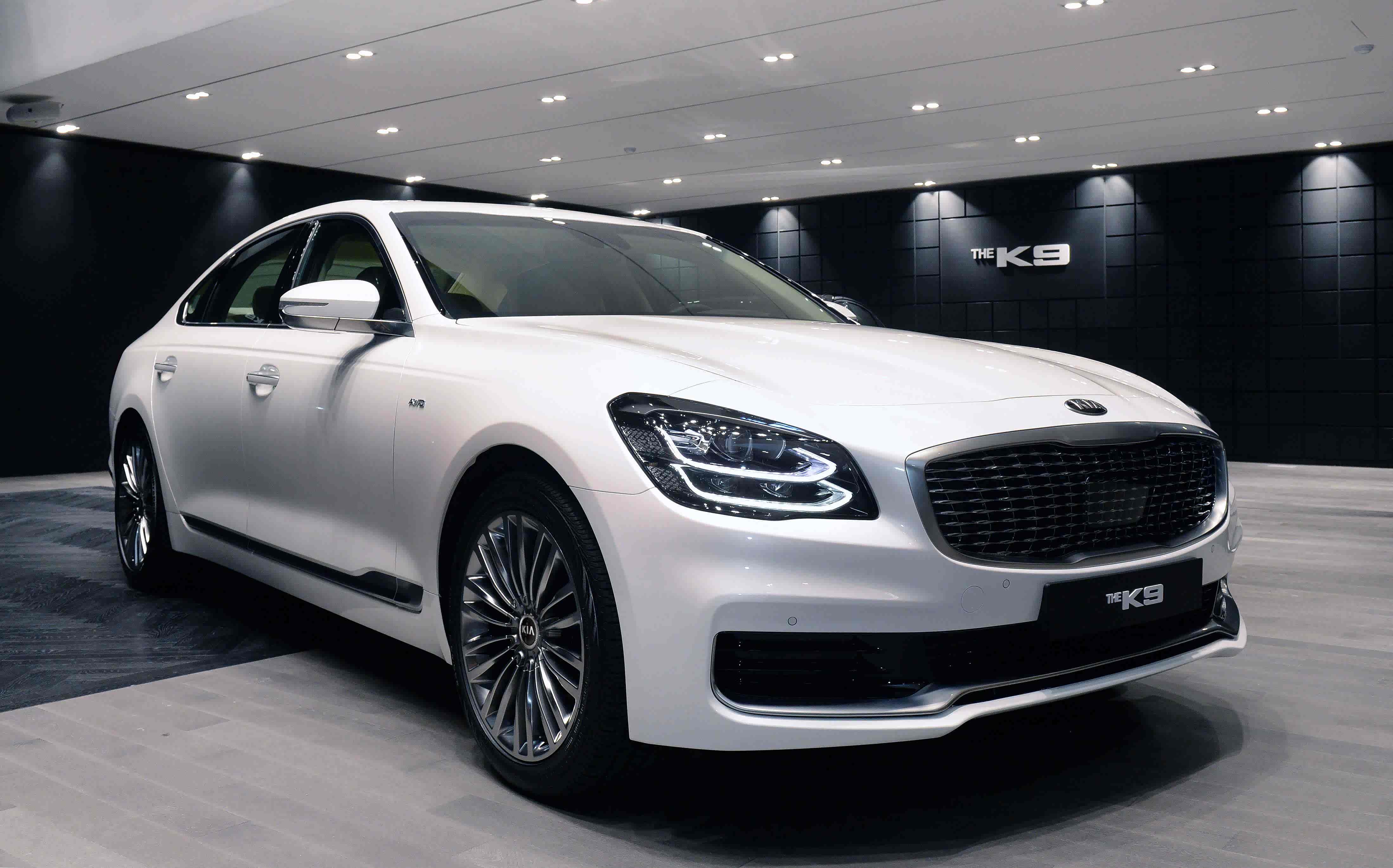 起亚k9,百万级的定位,50万的价格,卖给谁?