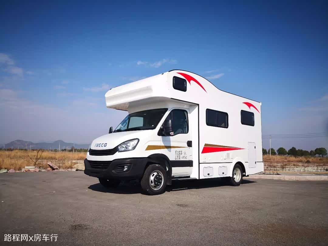 518上海房车展戈士达依维柯欧胜c型房车完美出行靠它了