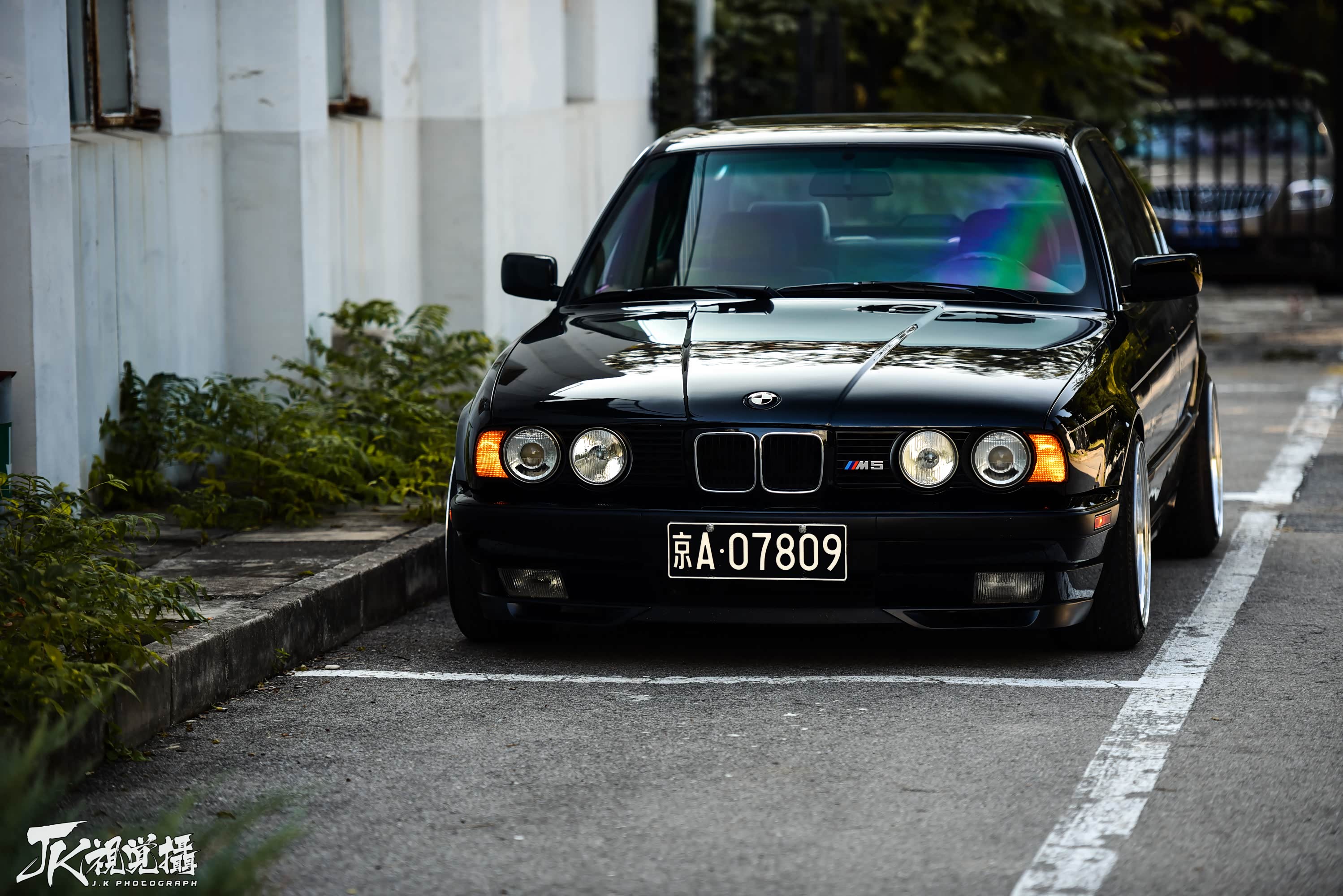 一台老宝马,完美诠释了"修旧如旧"