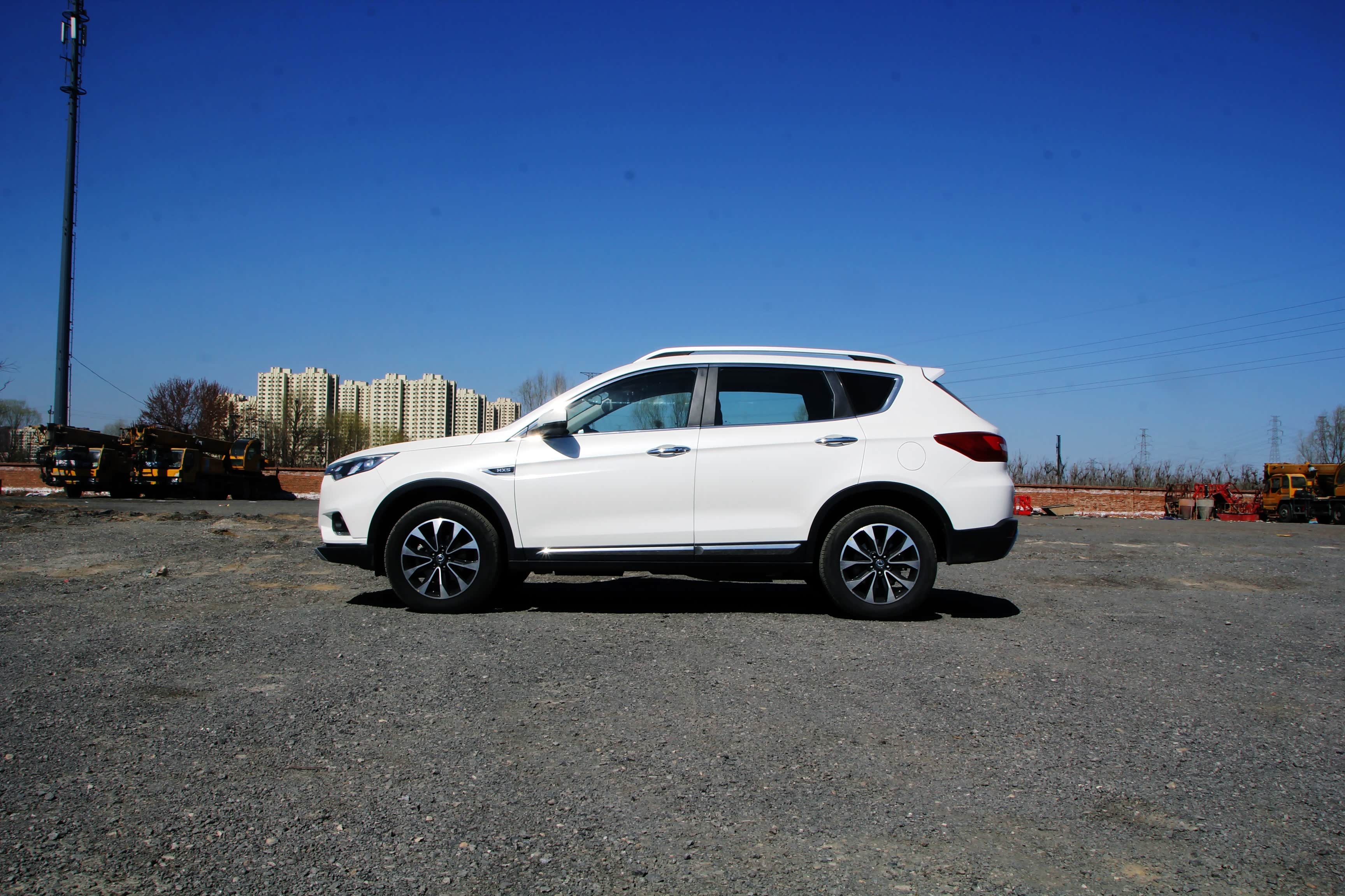 有优势有差距非首选 试驾东风风度mx5