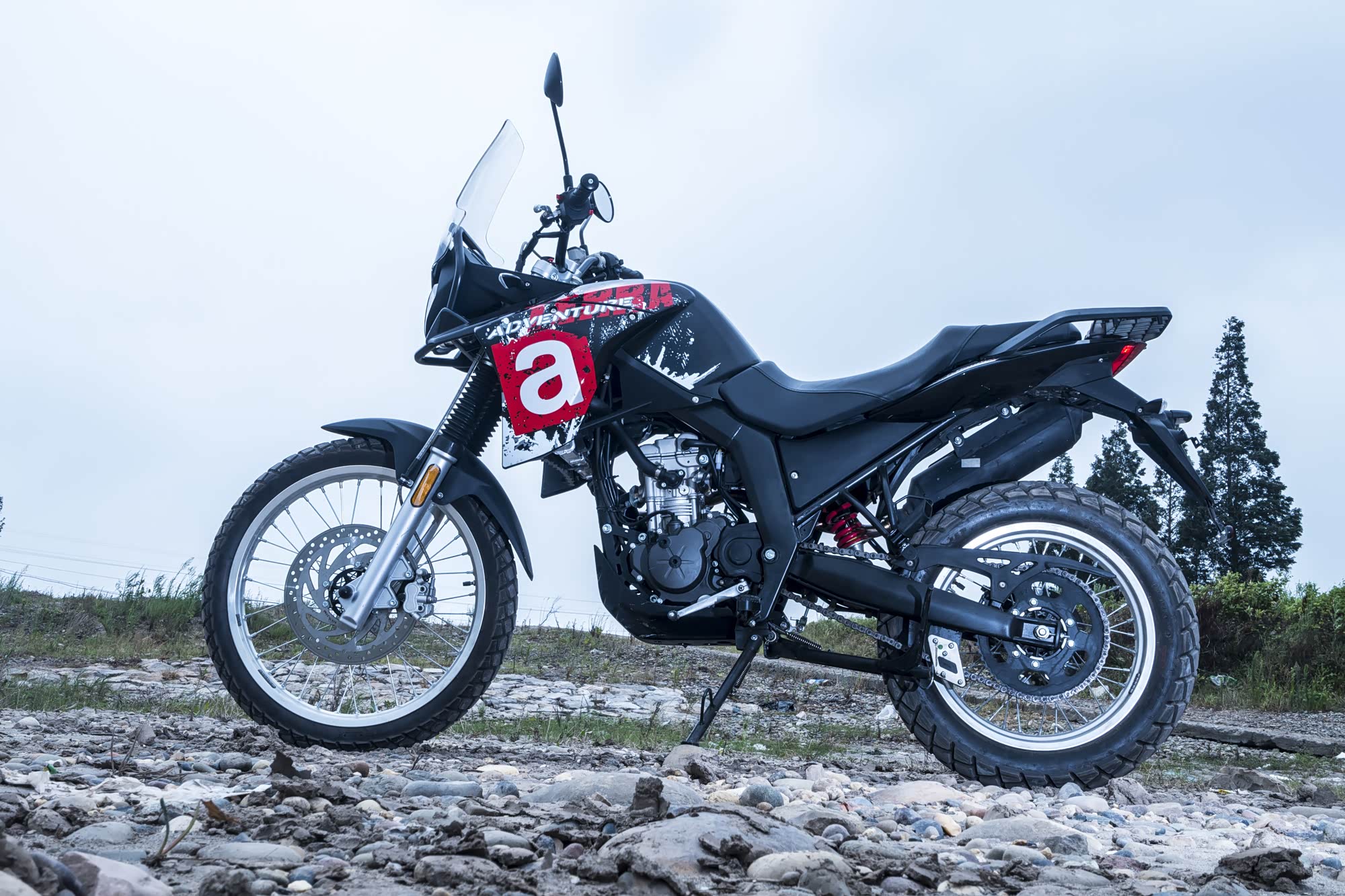 阿普利亚terra和金城k-cross该怎么选?100项对比给你答案