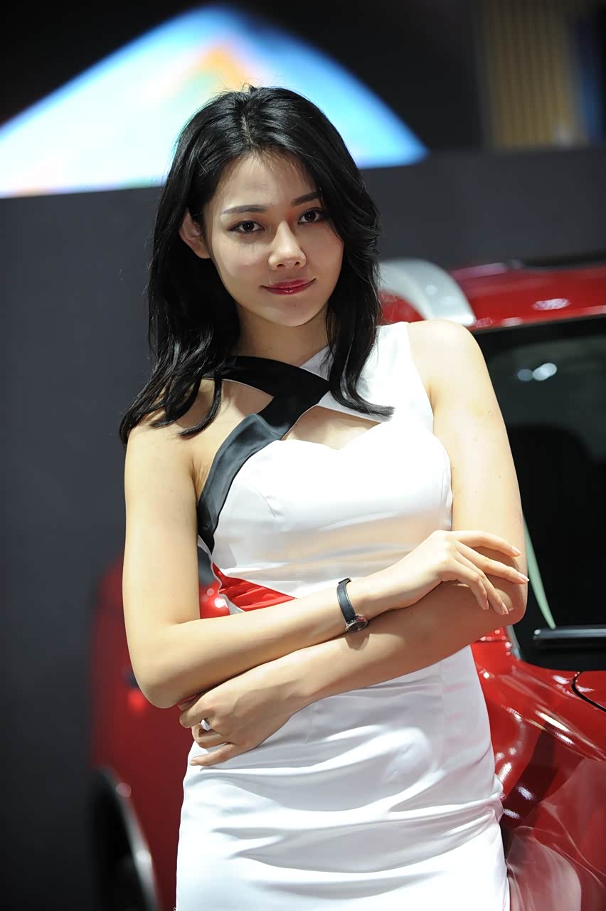 广州车展美女集 百张模特图挑花眼(上)