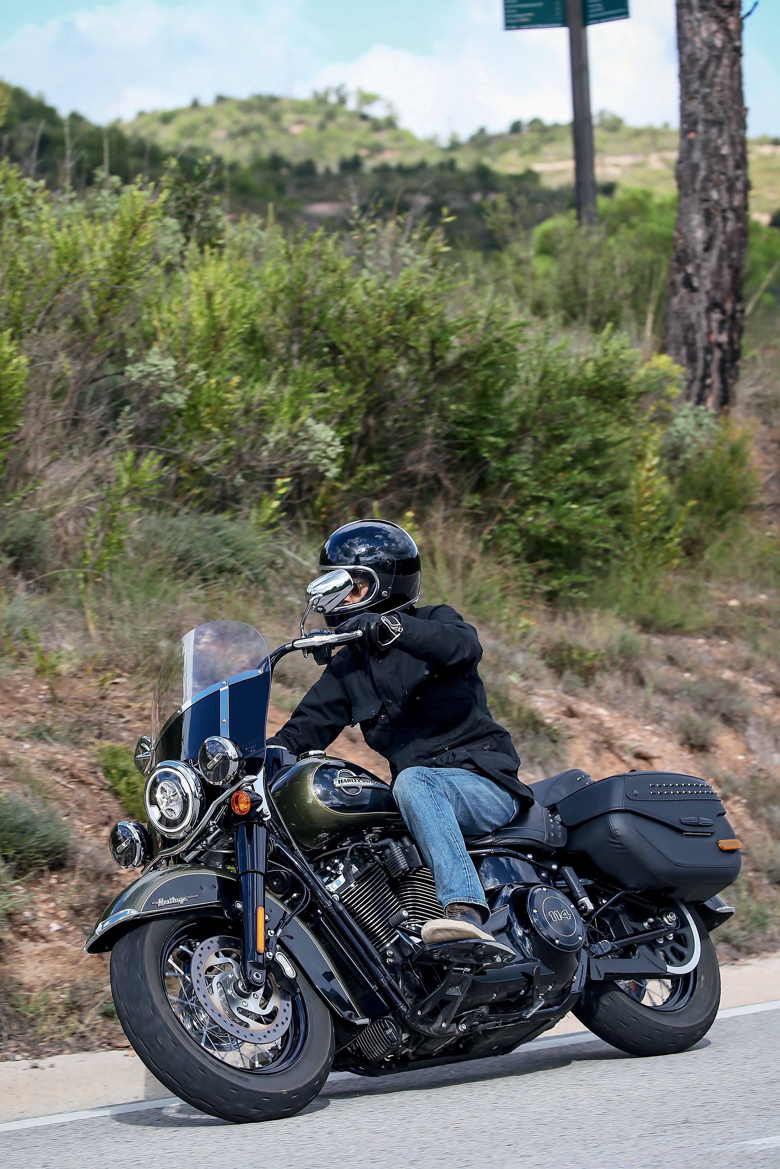 软尾不软硬核永存上试驾哈雷戴维森softail软尾车系