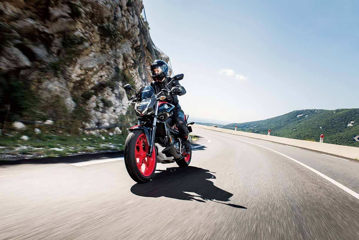 摩托车公路刹车的基本知识和基本技巧