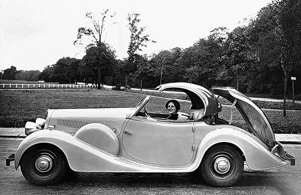 世界上第一辆硬顶敞篷-标致401