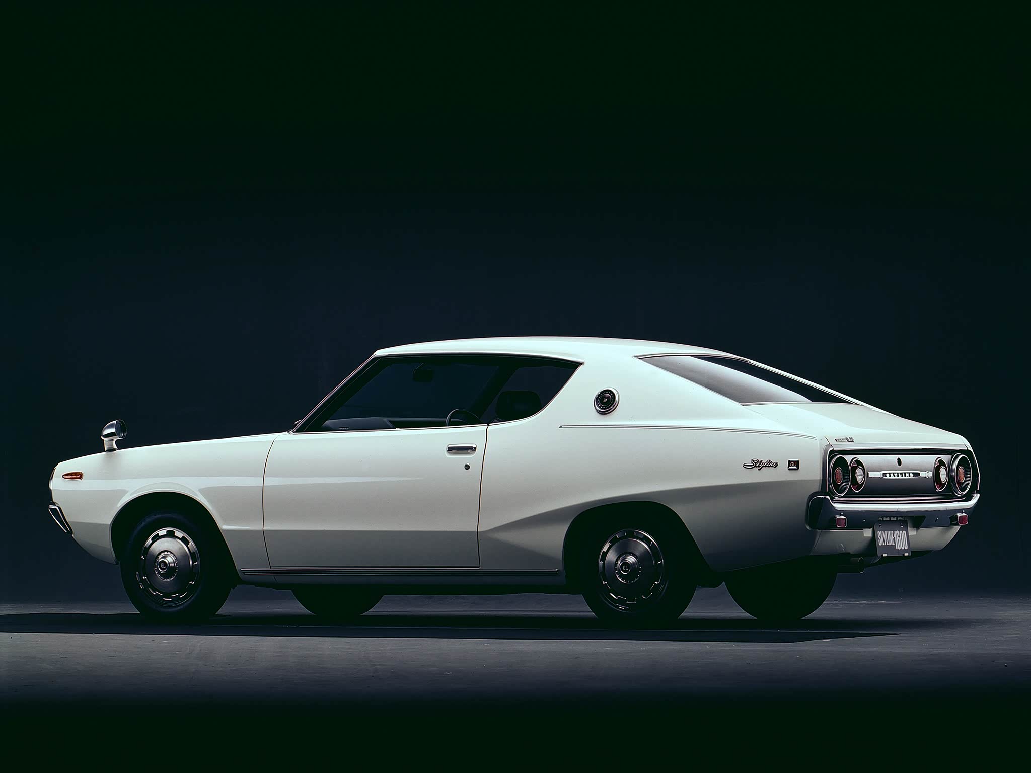 视频| 两分半钟看完日产 skyline 车系发展史