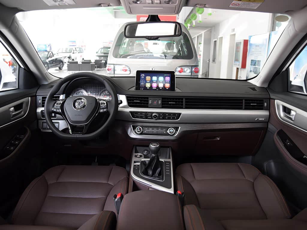 景逸x6是紧凑型7座suv中乘坐最舒适的产品,其秉承了风行家族"舒适加