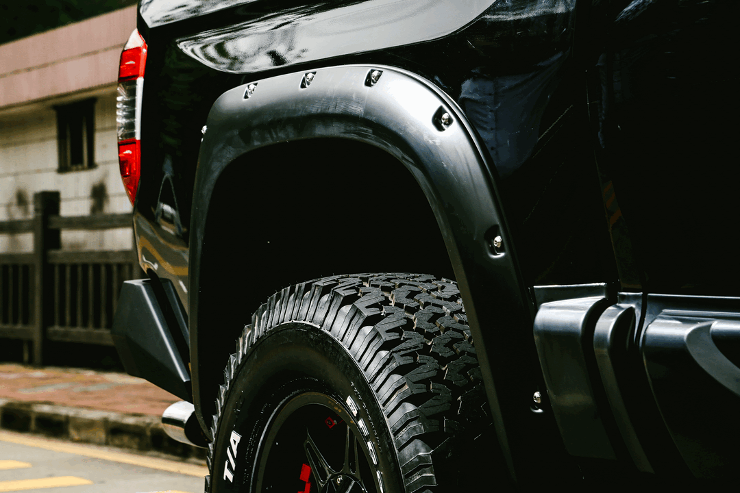 花15万把40万的丰田坦途改成越野"黑武士",还有哪些路不能走?