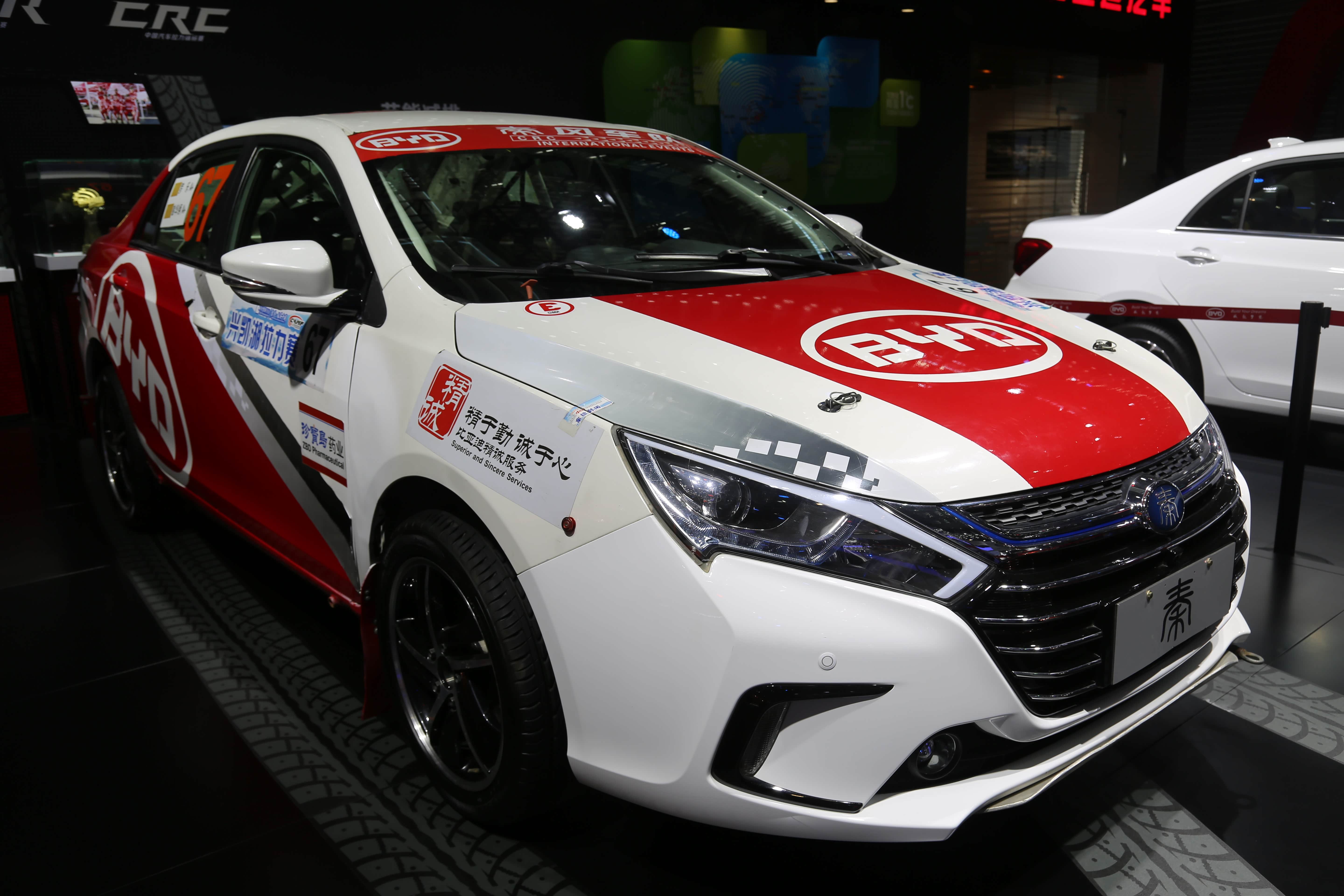 比亚迪秦67号赛车实拍,征战中国汽车拉力锦标赛车型!