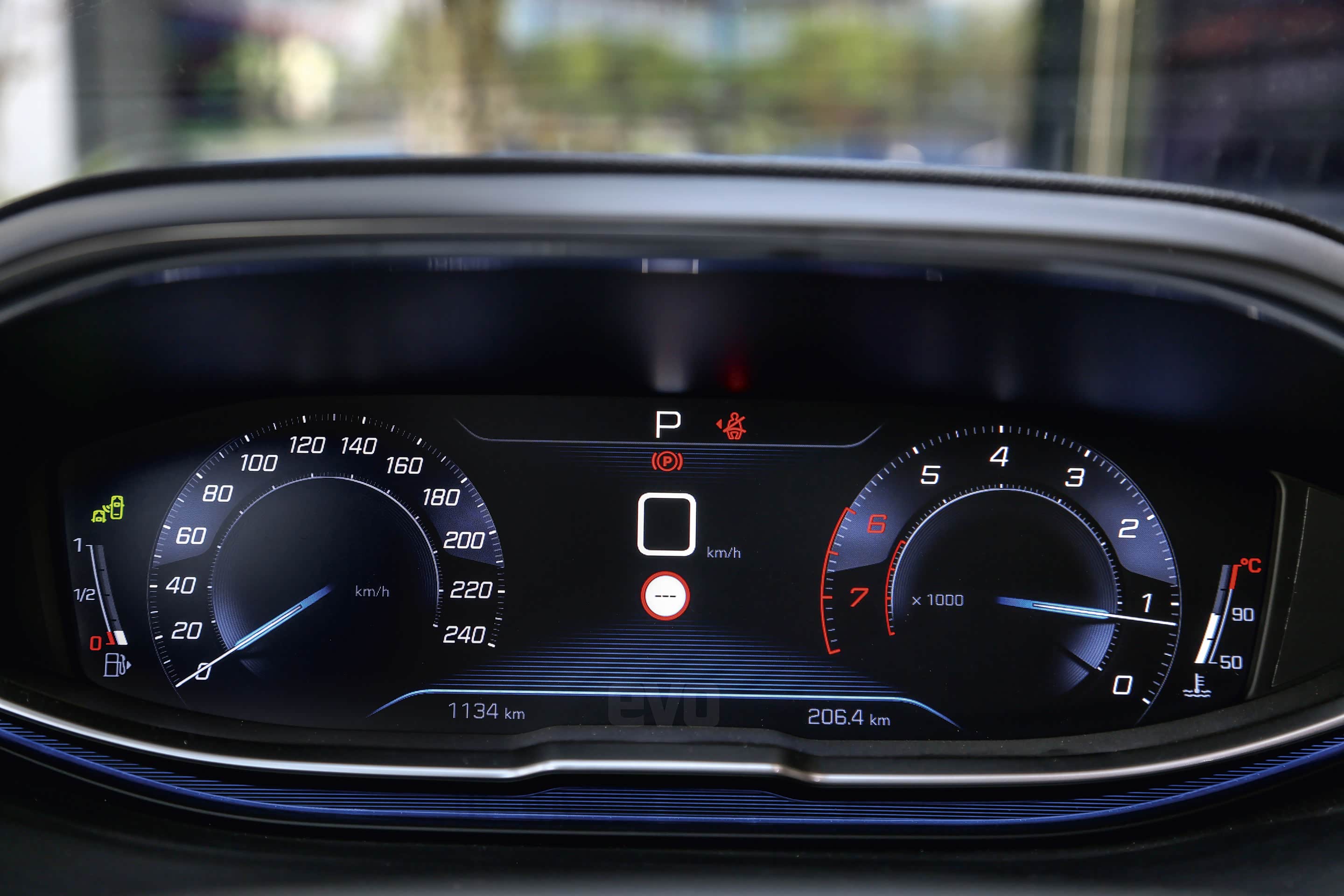 法系7座 试驾东风标致5008 | evo先锋试驾