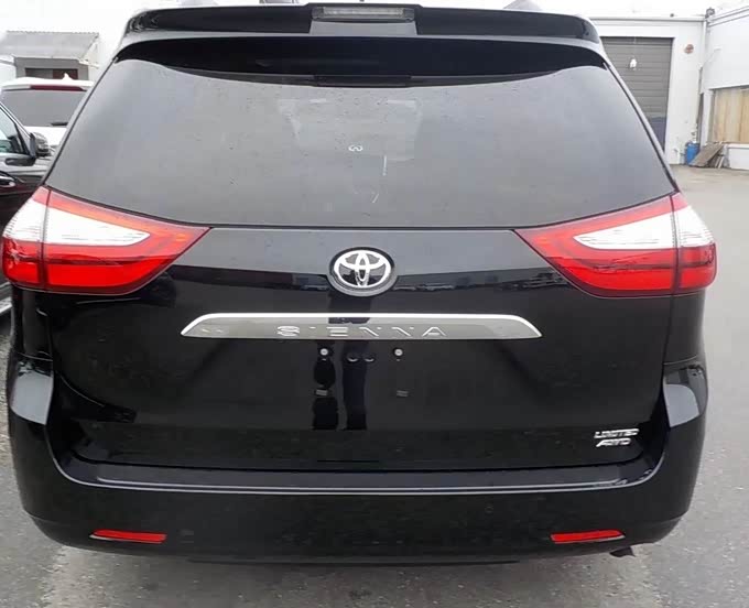 2019款加版丰田塞纳ltd 四驱顶配配置