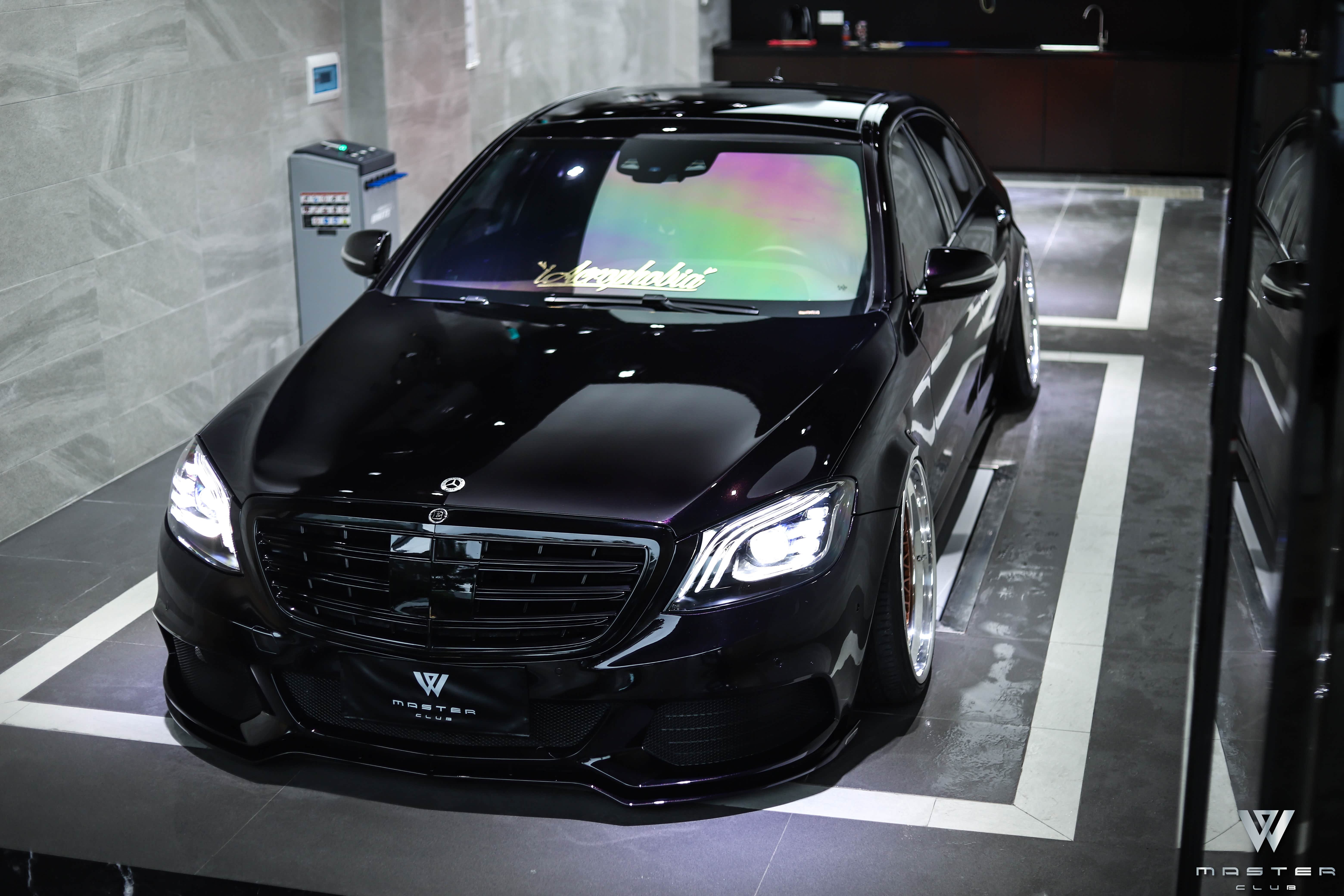 网红奔驰w222,从骚紫转骚绿到全黑武士,每次变化都如此夺目!