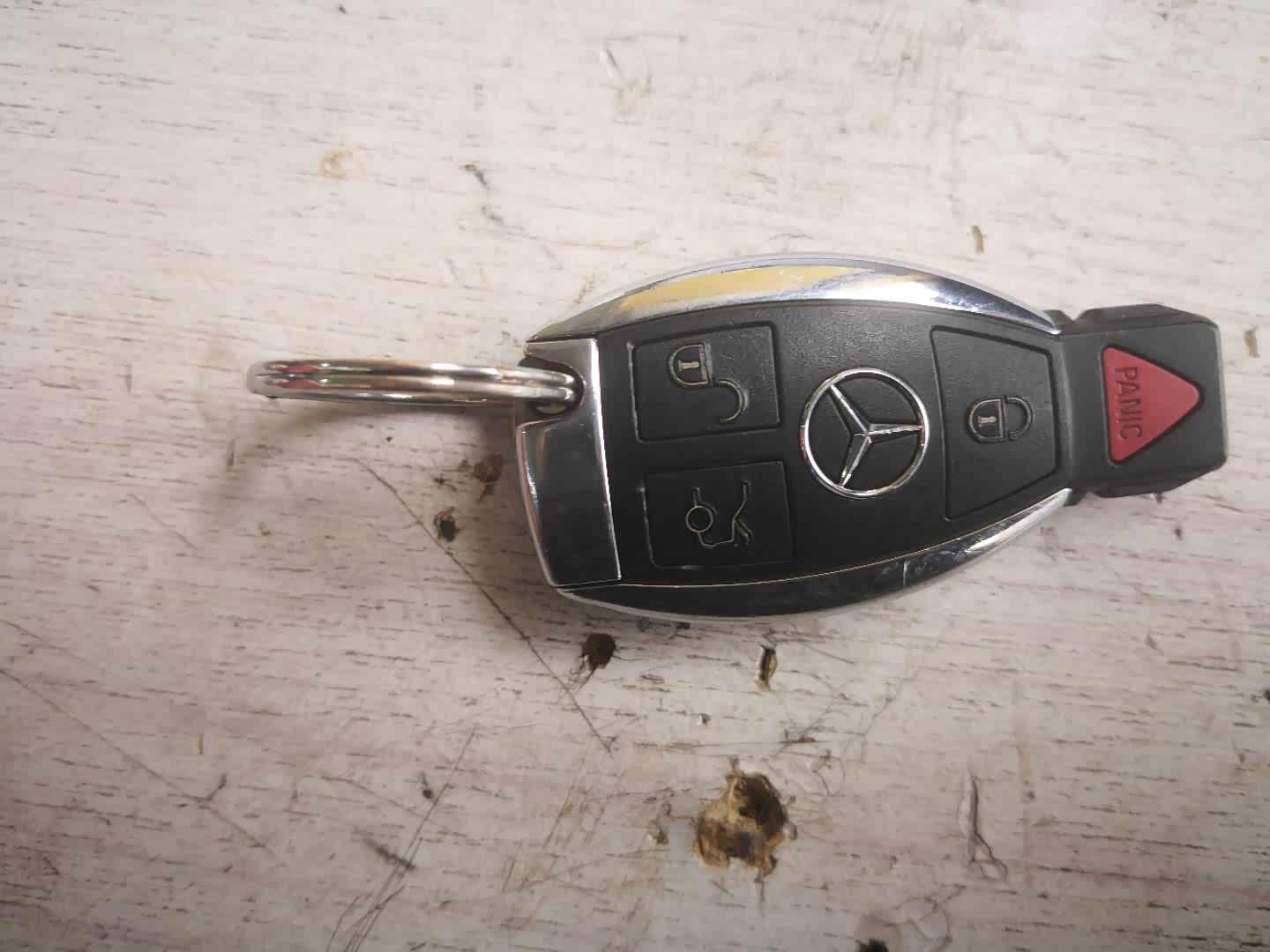 2017年奔驰gls450外观犀利霸气车钥匙太丑