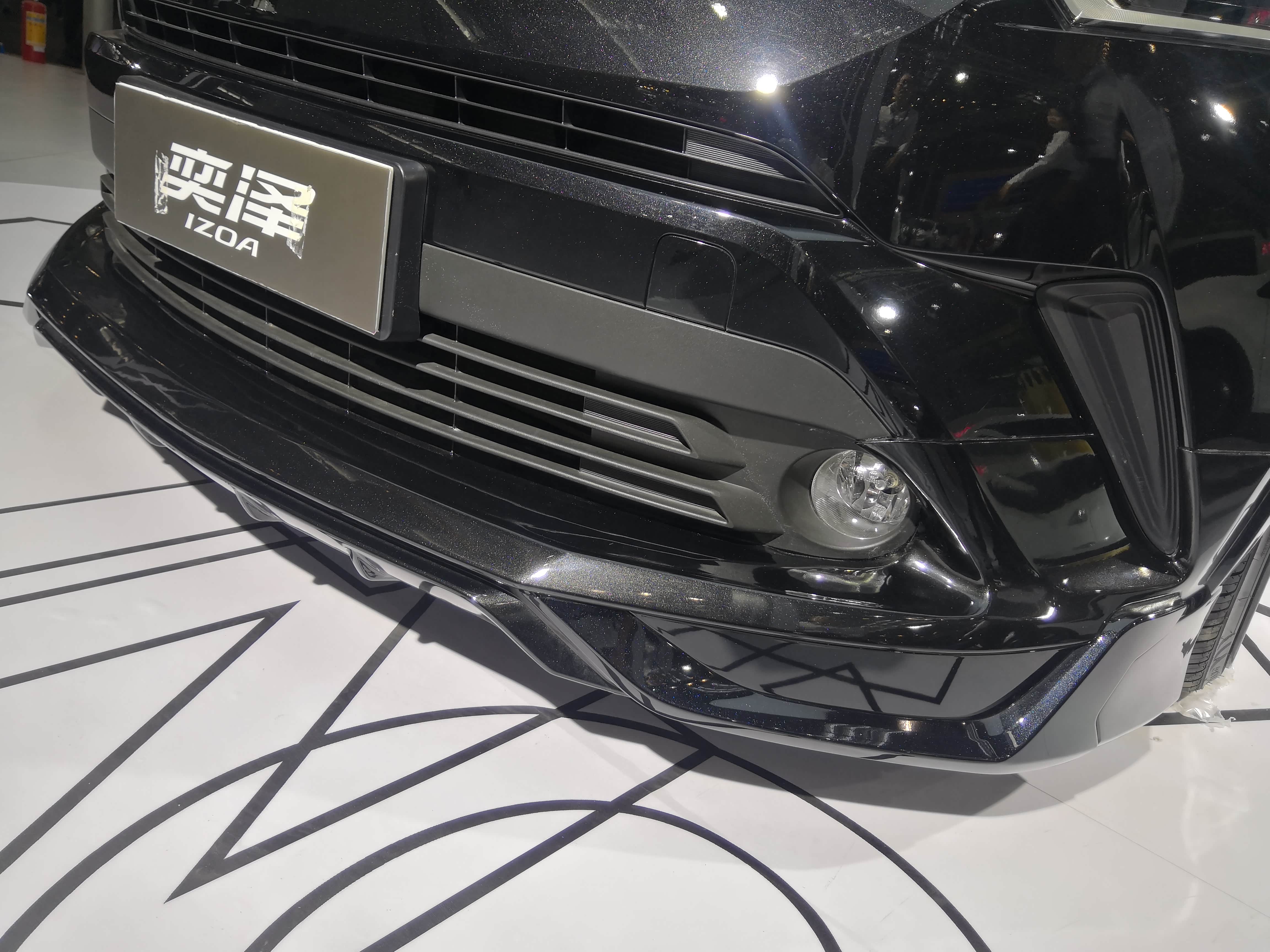 酷黑战士!一汽丰田奕泽izoa改装欣赏