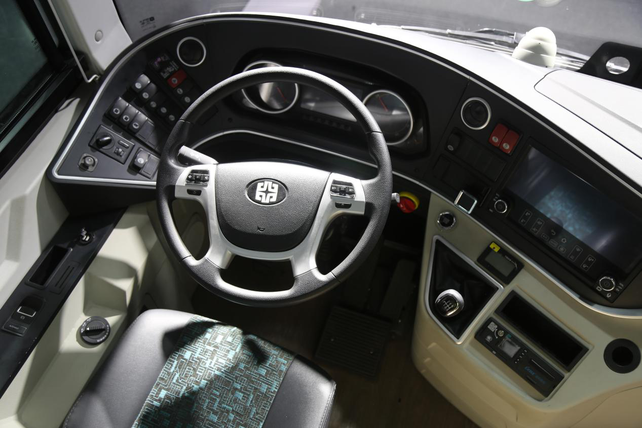 中通世嘉——大型旅游客车也用潍柴黄金动力链