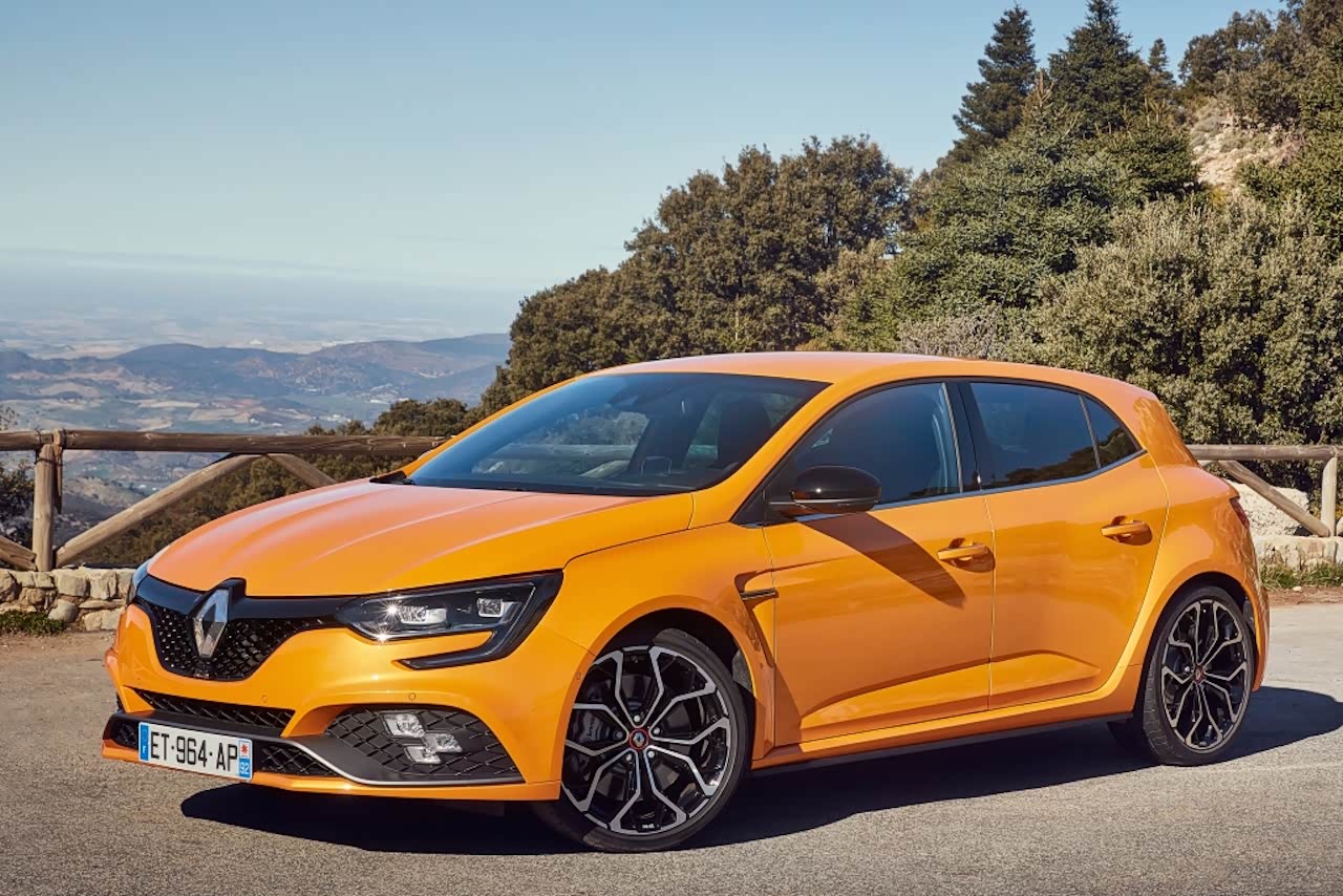 120年的雷诺应该用什么样的方式来聊?