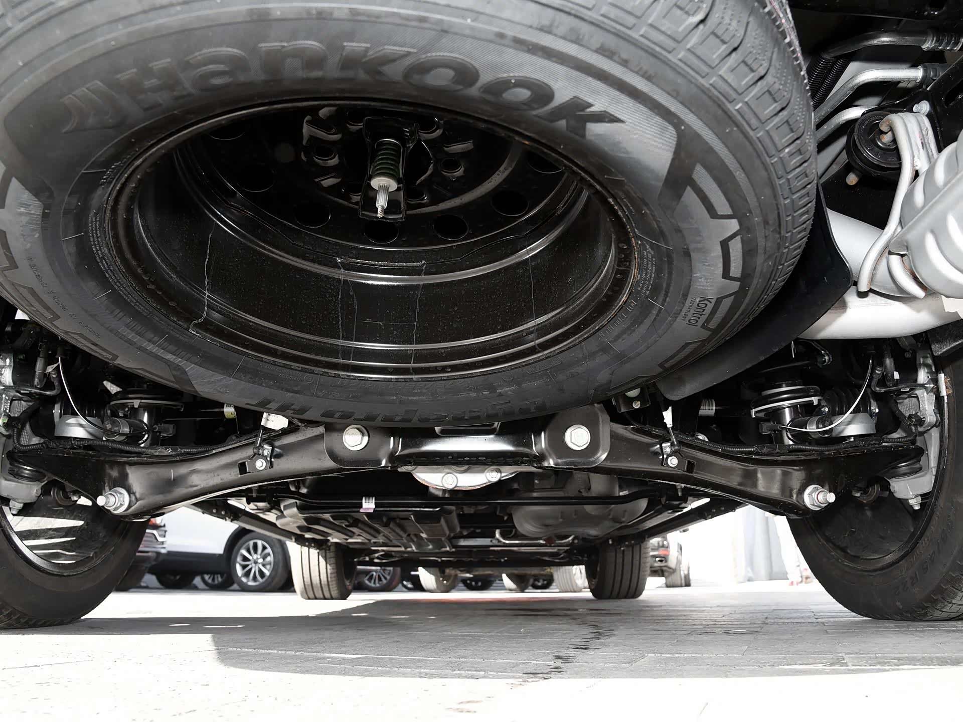 与此同时,优秀的nvh(噪声,振动与声振粗糙度)和底盘调教,使领航员得到