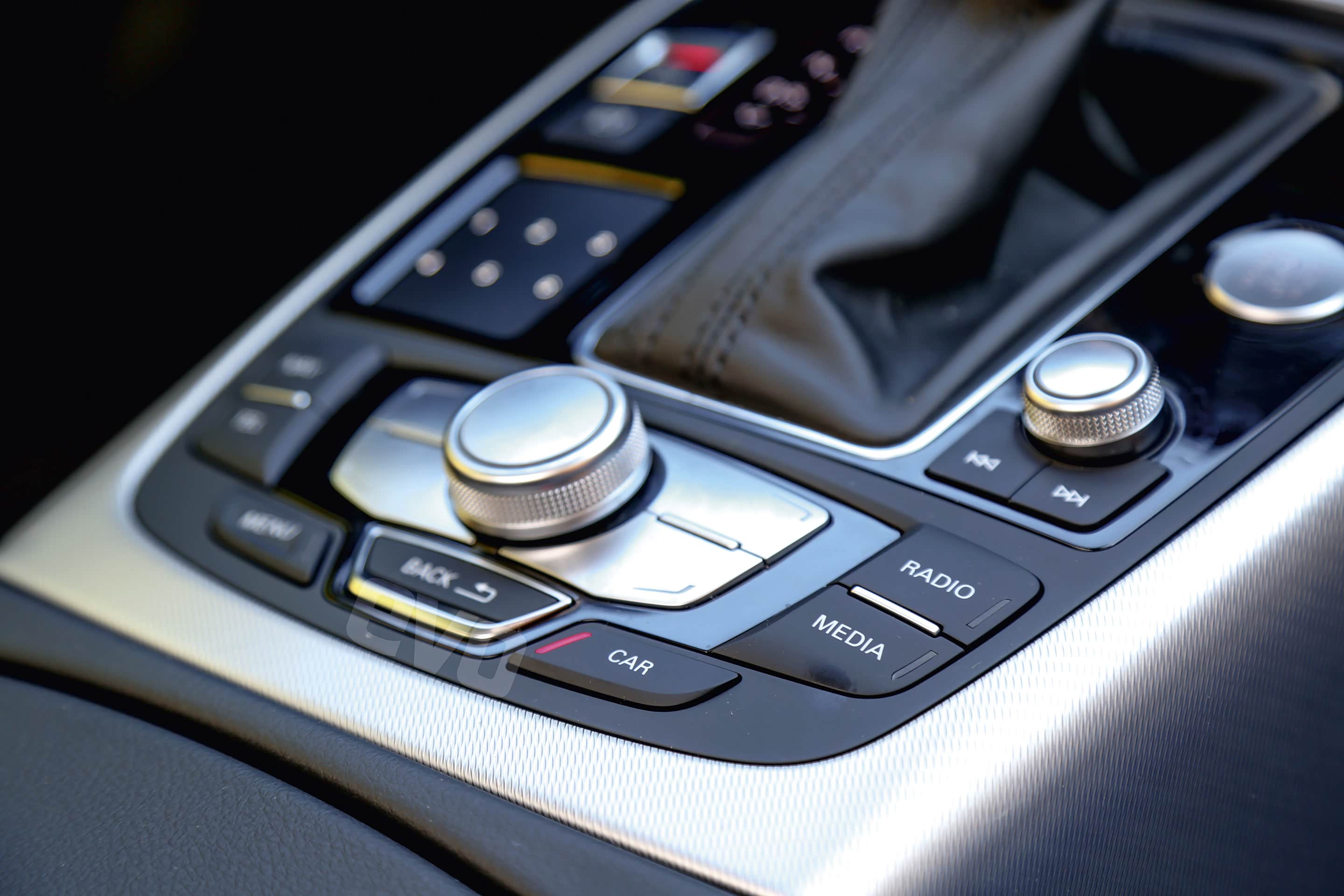 针锋相对 对比奥迪a6 allroad quattro &沃尔沃v90 cross country