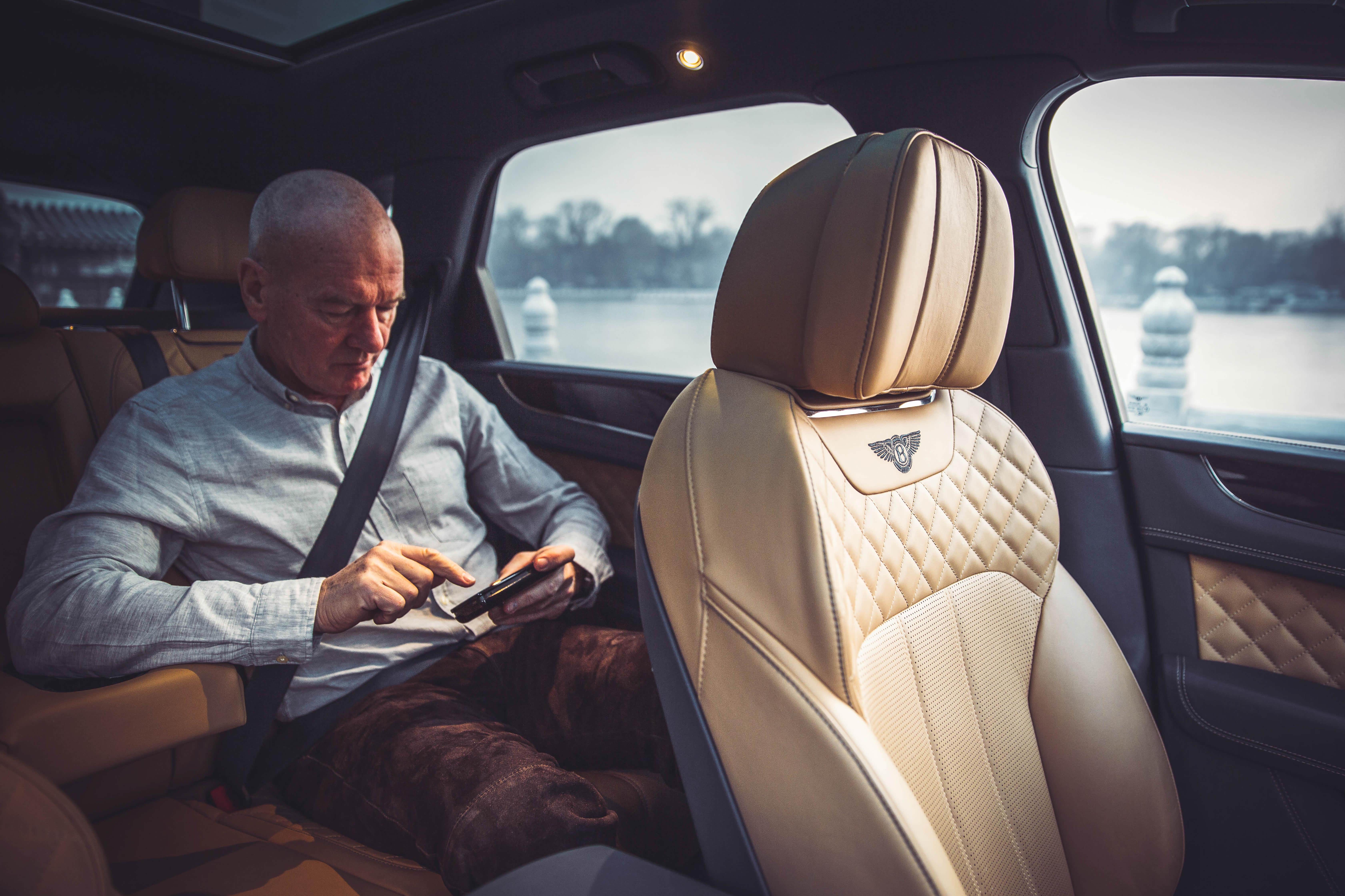 帝都的温度--老外开宾利添越感受北京交通与雾霾