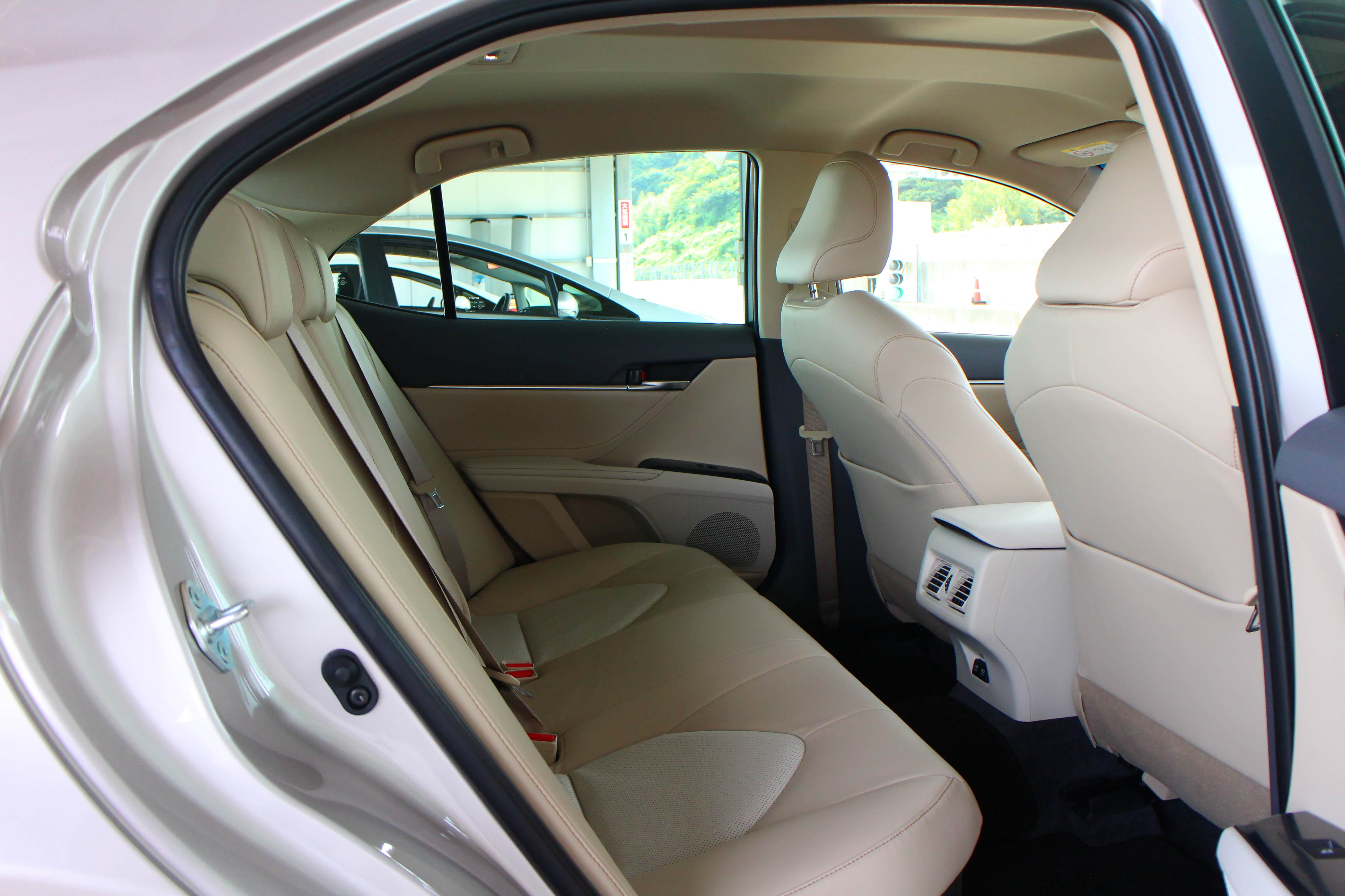 全新第八代凯美瑞(日本版)试车