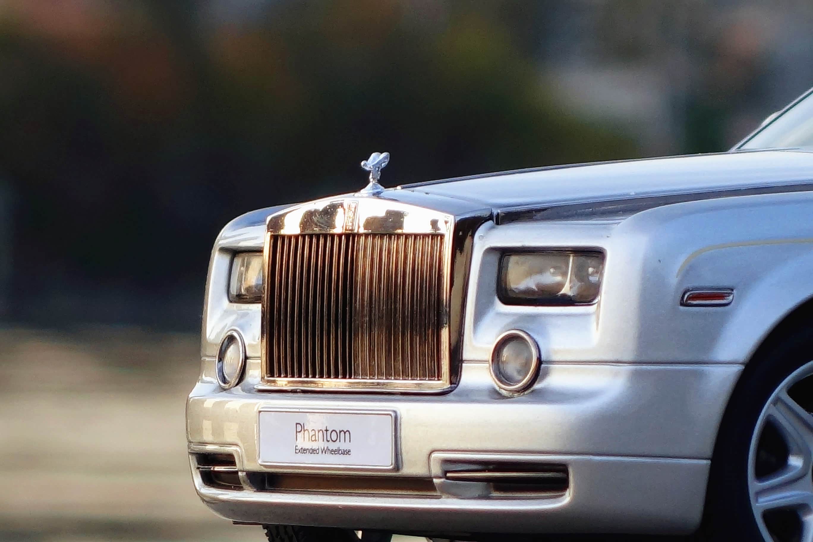 目前真车售价800万区间  和baby rolls-古斯特放在一起  小劳斯就