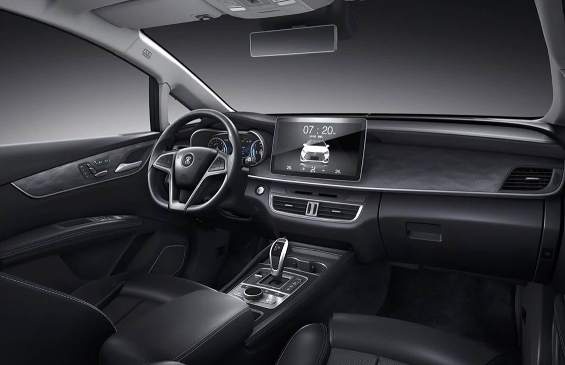 比亚迪宋七座 mpv 双模版内饰