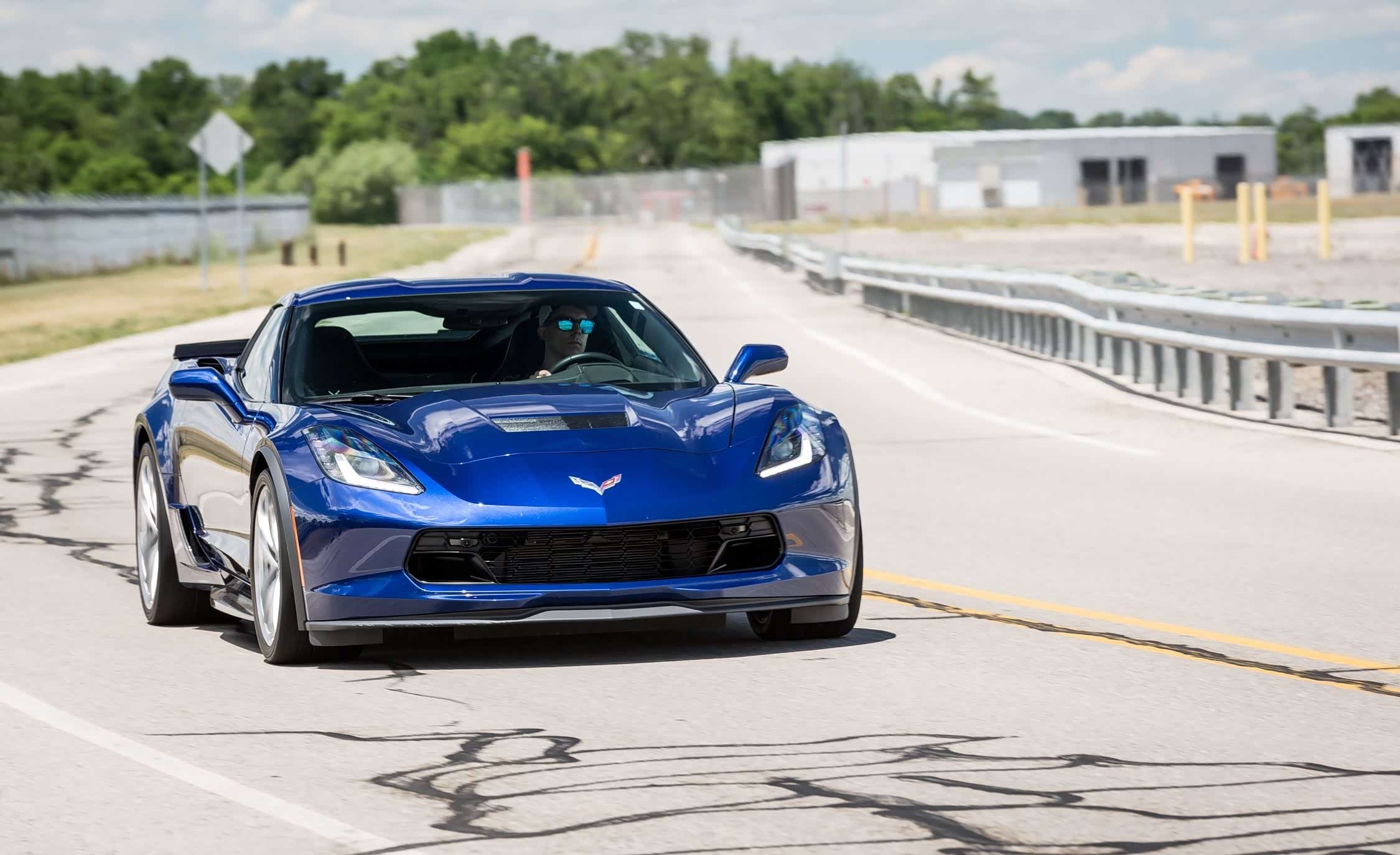 狂野大气,不拘小节!2017款雪佛兰科尔维特grand sport长测解析