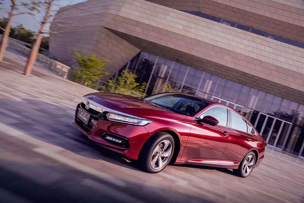 十代雅阁王者归来 曾经的时代符号 如今要做时代的颠覆者?