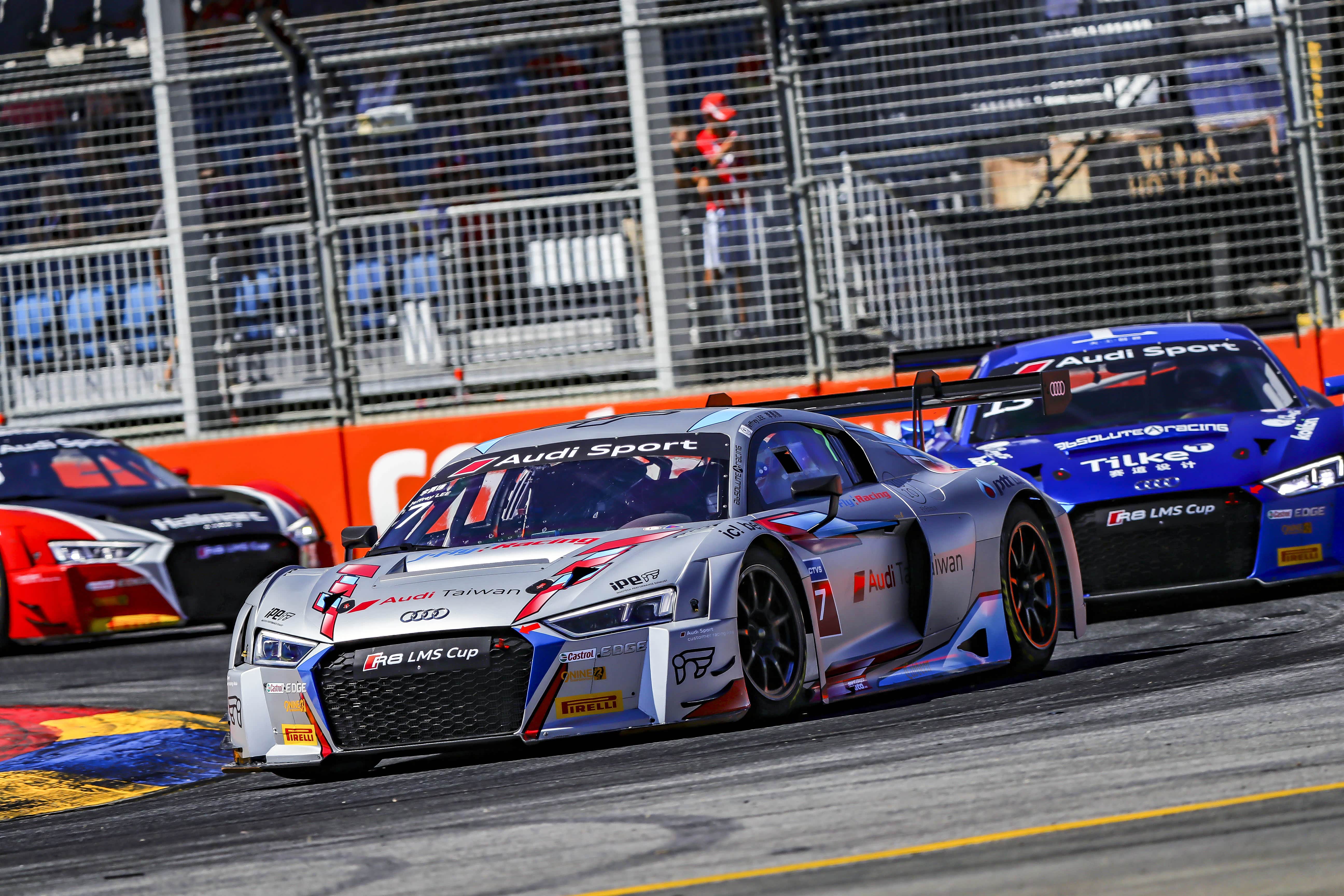 奥迪r8 gt3赛车怎么操作?程丛夫给你答案!