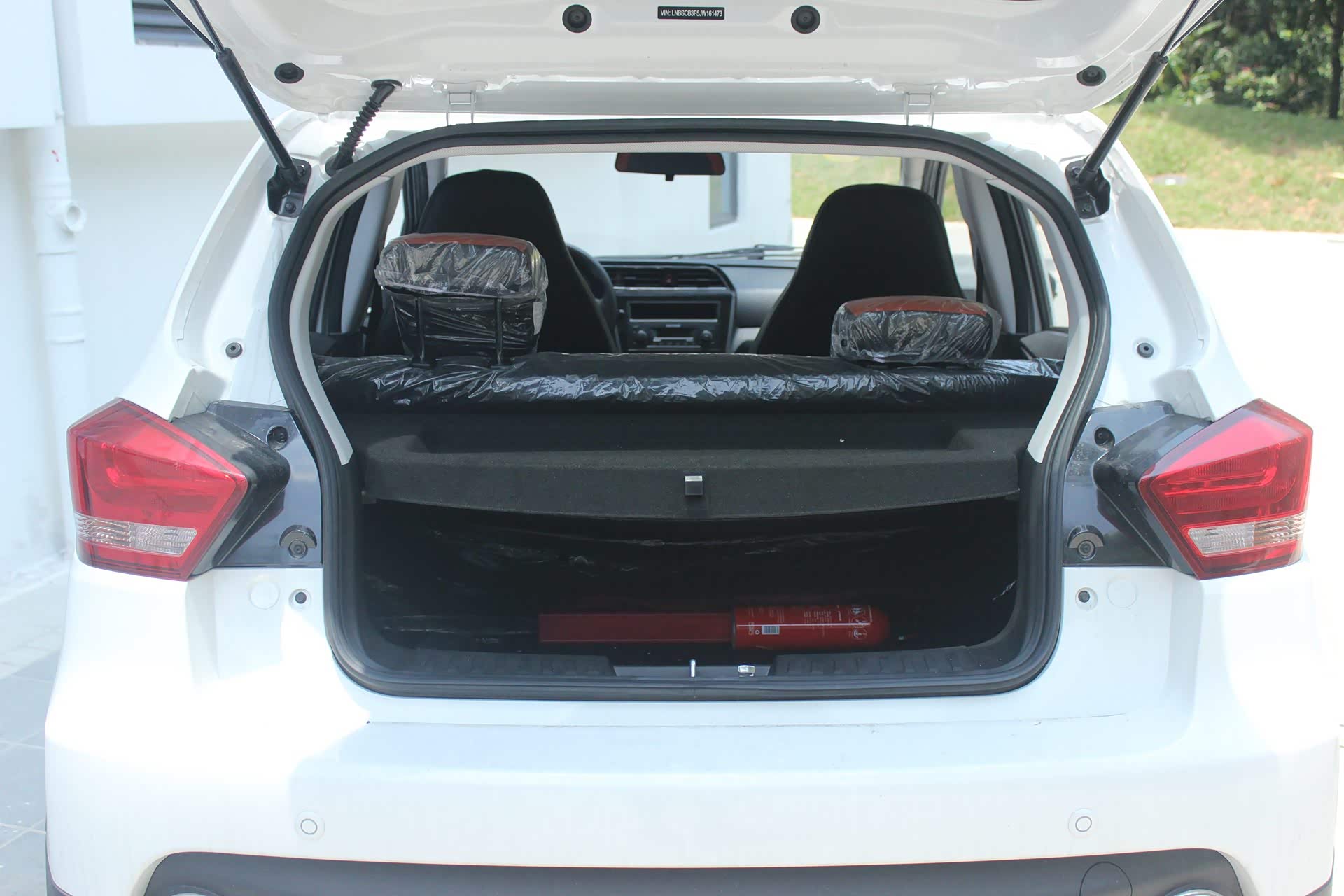 对比北汽新能源 ec200 与江淮 iev6e 共享背景下哪个更适合租?