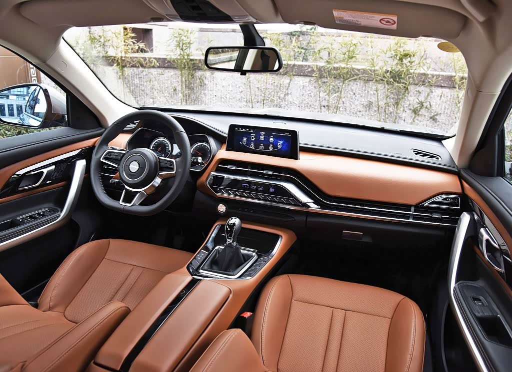 内饰颜值爆表,众泰翻身就靠它了,详解众泰t500