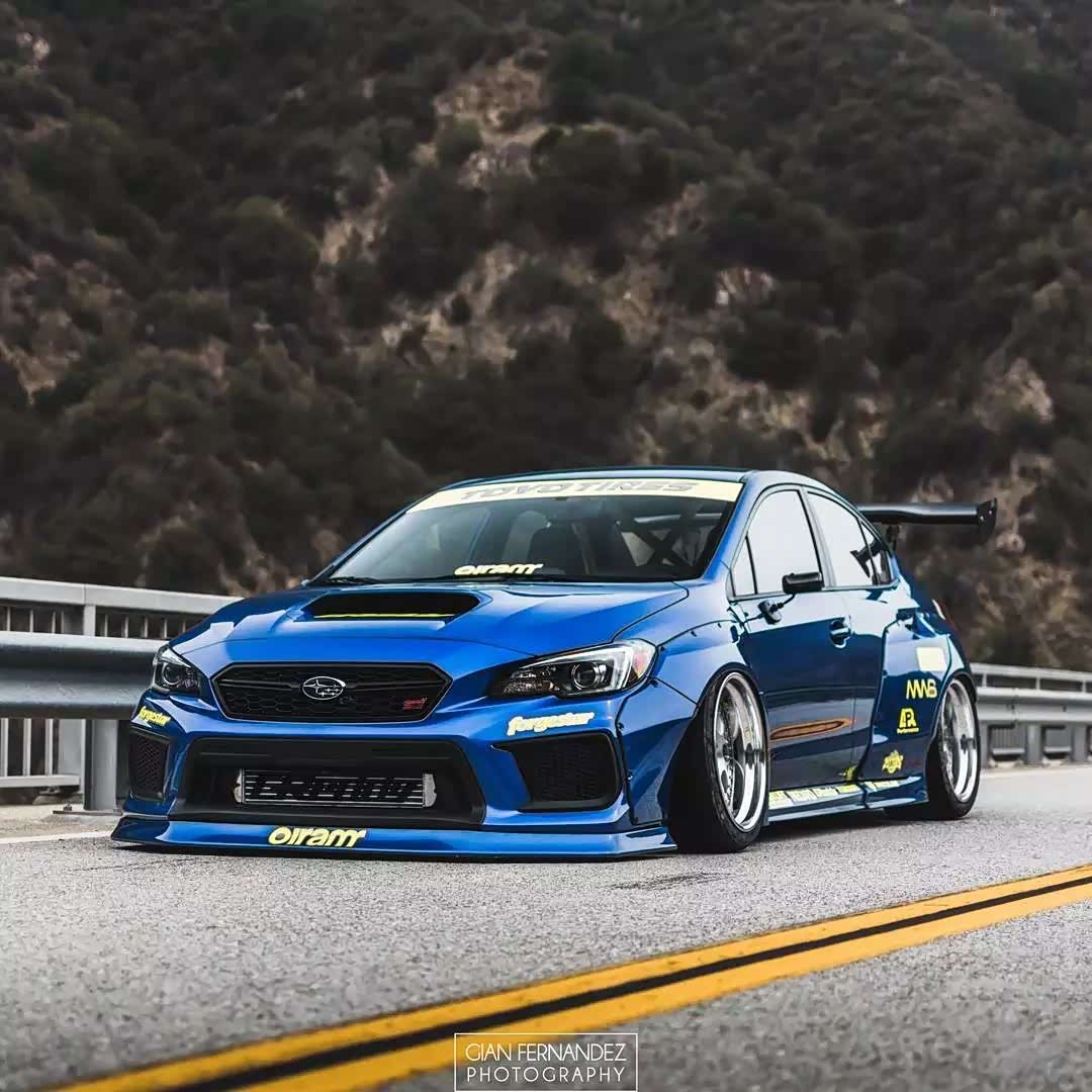 美女车主斯巴鲁sti改装或许这才是一台街跑该有的样子